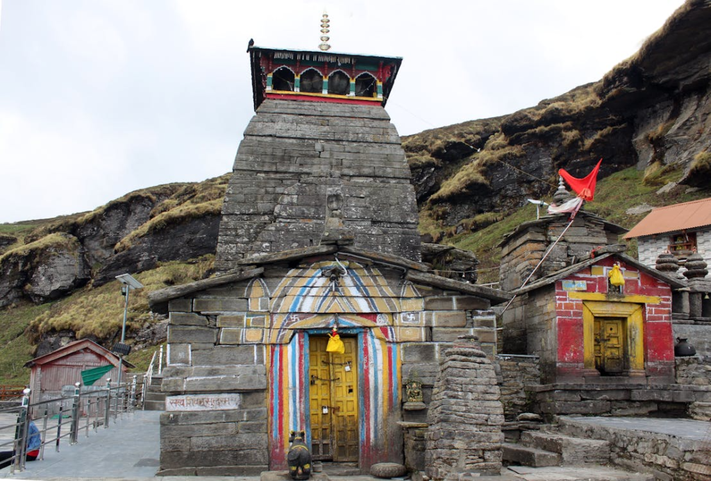Things to do in triyuginarayan- chopta trek